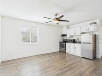 Building Photo - 3016 N 37th St