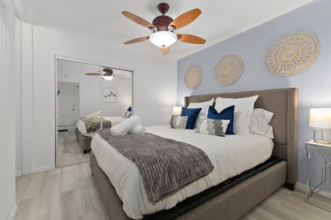 Building Photo - OCEAN BEACH APARTMENT! 1 BED/1 BATH ONLY $2,345/mo!