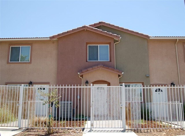 Primary Photo - 102 S Date Ave