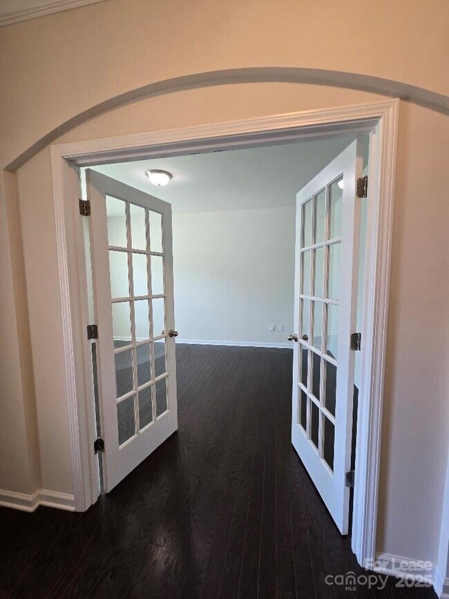 Building Photo - 14611 Murfield Ct