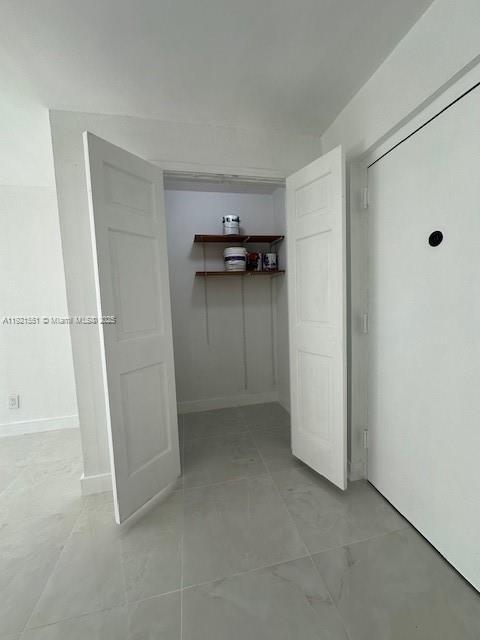 Building Photo - 899 West Ave