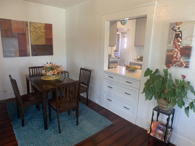 Building Photo - 2728 Collier Ave