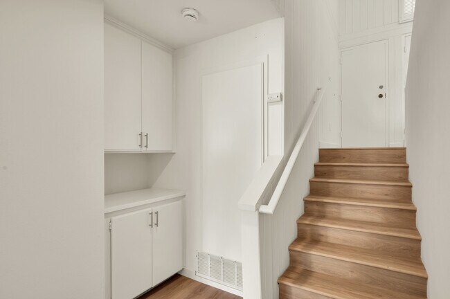 Building Photo - 2579 Caminito Muirfield