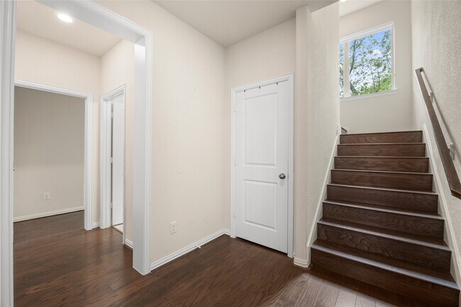Building Photo - 8911 Wind Springs Dr