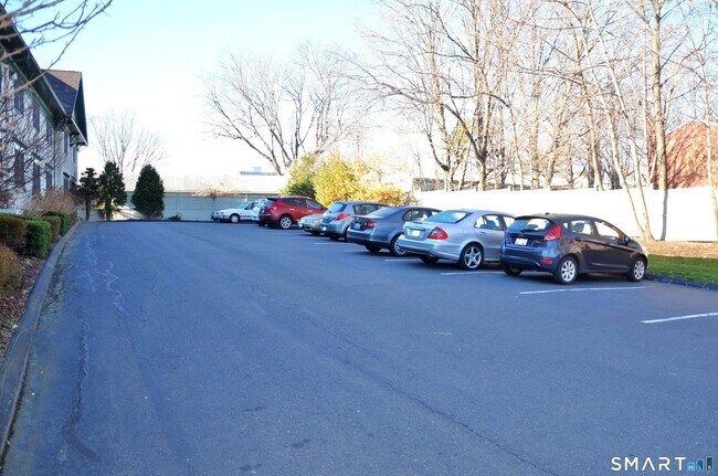 Building Photo - 365 Westport Ave