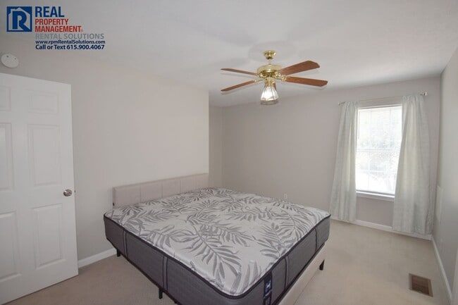 Building Photo - 2027 Bradyville Pike