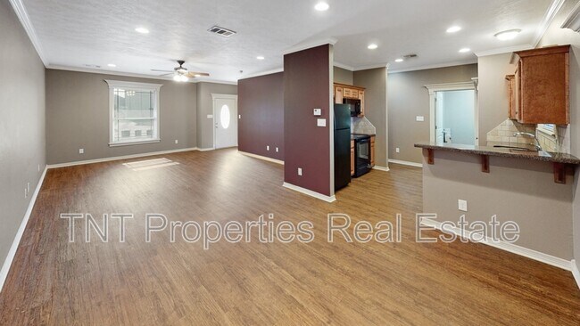 Building Photo - 2830 Horseback Dr