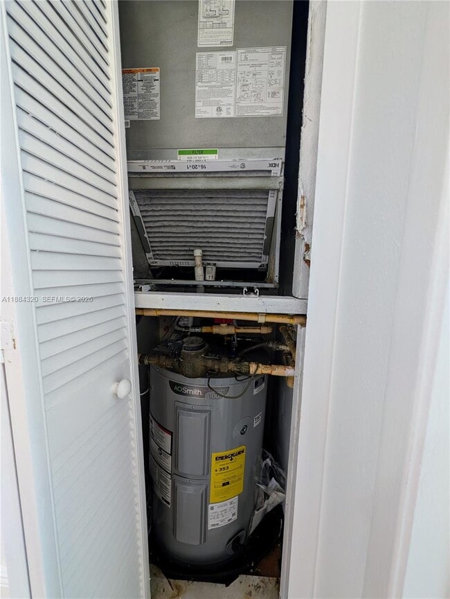 Building Photo - 15040 SW 103rd Ln