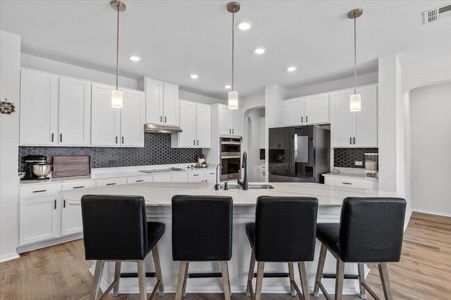 Building Photo - 201 Texas Jack Dr