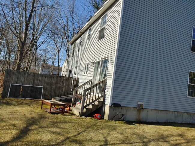 Building Photo - 33 Maggie Ln