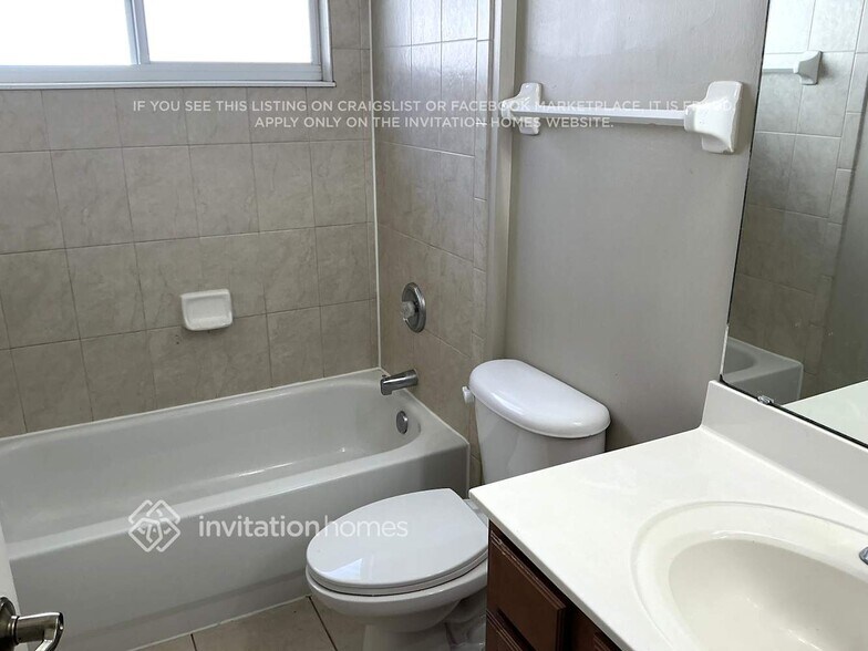 Building Photo - 3675 Blue Wing Ct