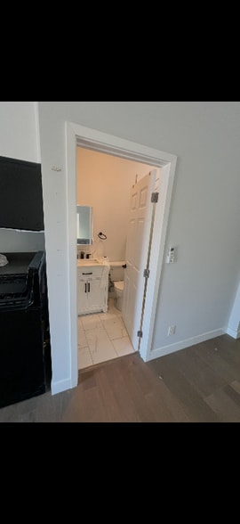 Building Photo - 8456 Darby Ave