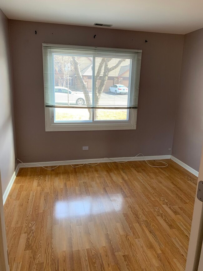 Building Photo - 412 Sandhurst Cir