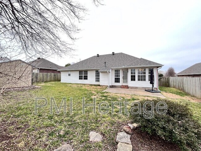 Building Photo - 683 Golden Meadow Ave