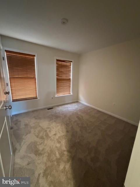 Building Photo - 165 Royal Ct