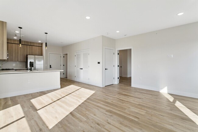 Building Photo - 582 66th St