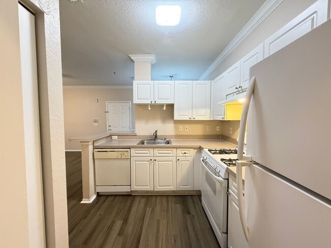 Building Photo - Awesome apartment at Grand Reserve at Kirkman!