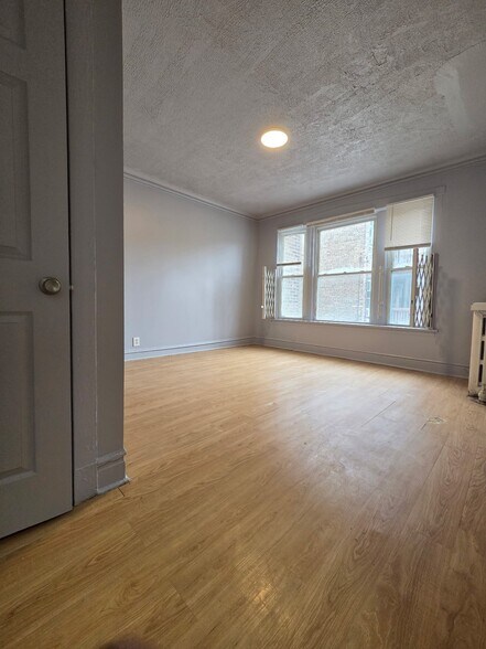 Building Photo - 6657 S Minerva Ave