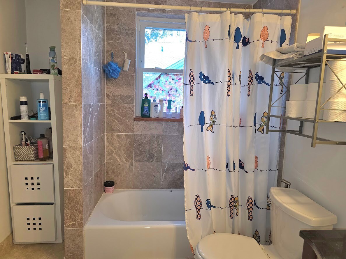 Building Photo - 5 Gore Street Pl