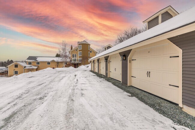 Building Photo - 764 Barnumville Rd