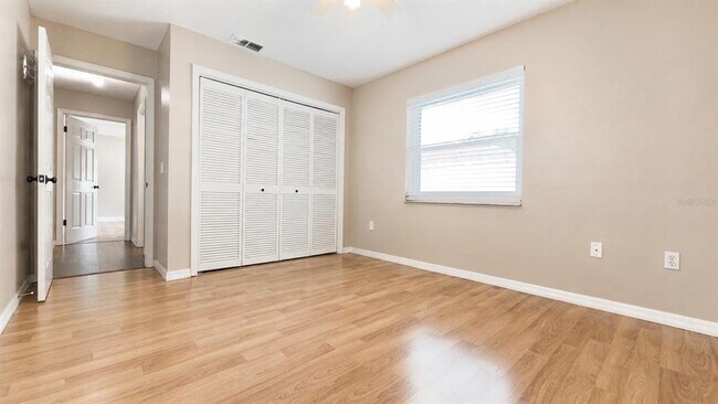 Building Photo - 2469 Lackland Ave