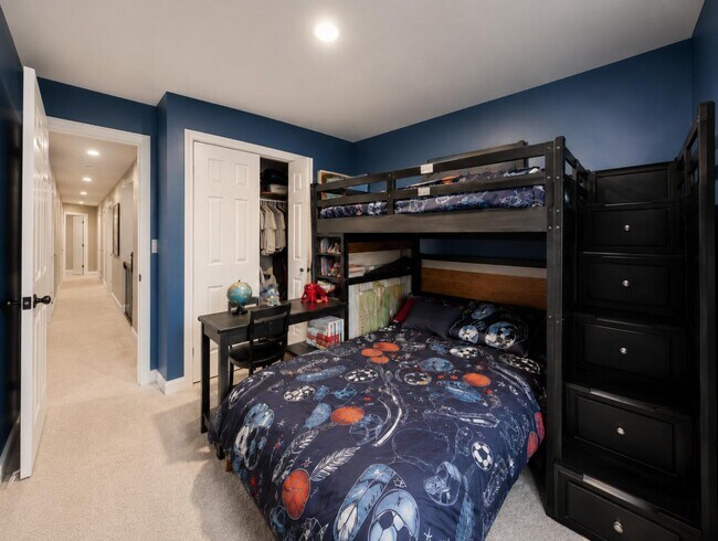Building Photo - 9363 Tartan View Dr