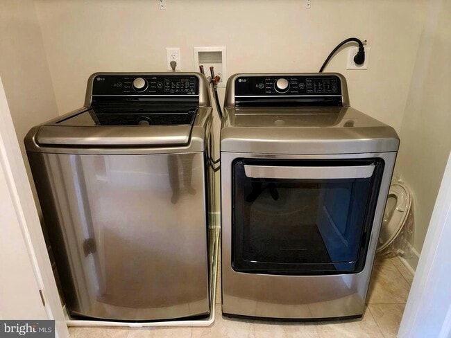 Building Photo - 11532 Kirkleigh Dr