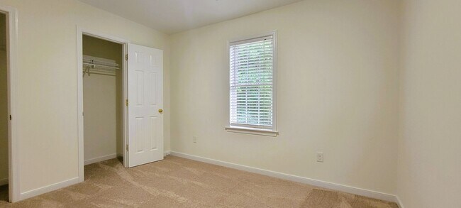 Building Photo - 12351 Grove Pl