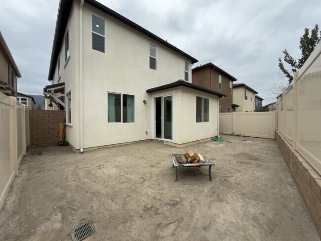 Building Photo - Spacious 4-Bed, 3-Bath Retreat on Malalenca Road in the Harvest Subdivision!