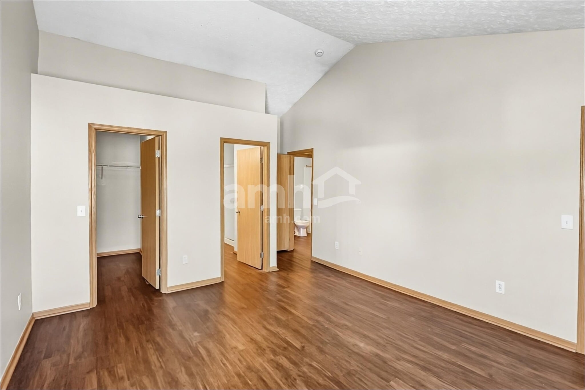 Building Photo - 6306 Pompano St