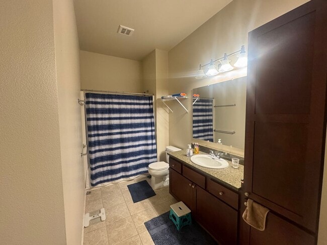 Building Photo - Modern Comfort Meets Prime Convenience in the Heart of Redmond’s Overlake (Reduced rent until May...