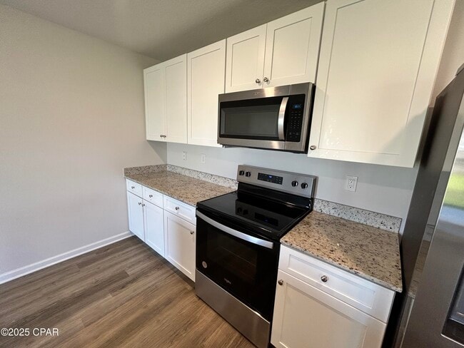 Building Photo - 5129 Rivergrass Dr