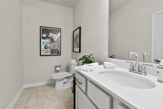 Building Photo - 333 Sammon Wy