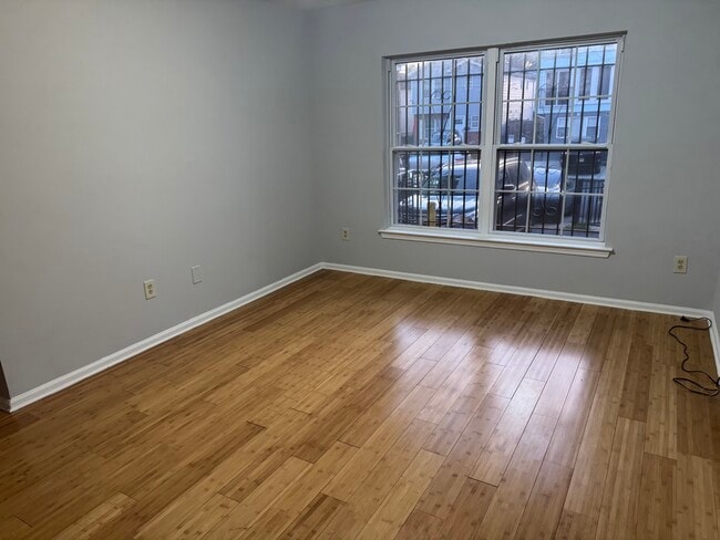 Building Photo - 742 S 15th St