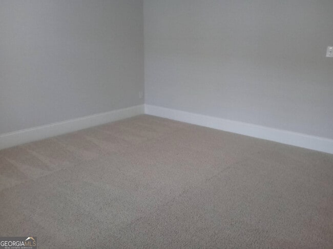 Building Photo - 124 Vivian Ln