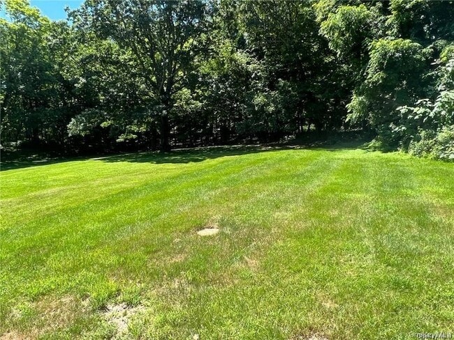 Building Photo - 22 Kelly Hill Rd