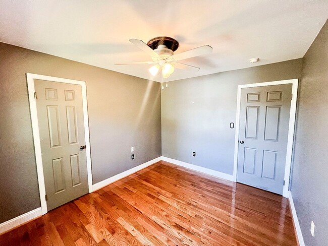 Building Photo - 3502 Old Jones Rd