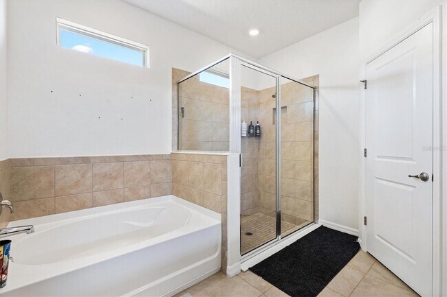 Building Photo - 5470 Sunshine Dr