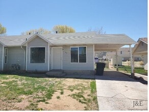 Building Photo - 98 W Robbers Roost Rd