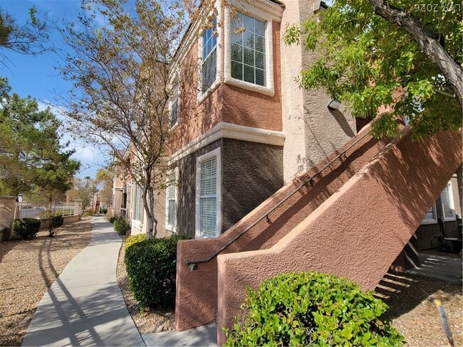 Building Photo - 1505 Blackcombe St