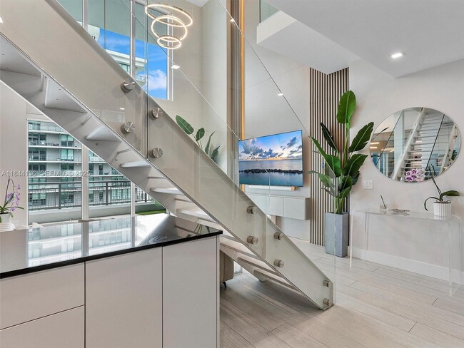 Building Photo - 60 SW 13th St