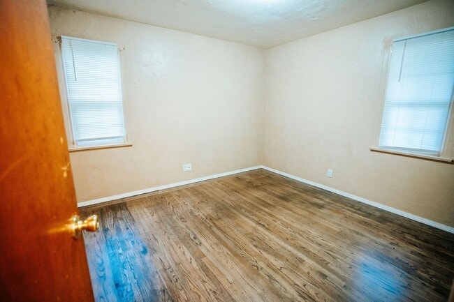 Building Photo - 3310 G St