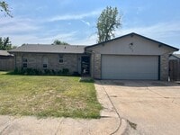 Building Photo - Charming 3 Bed 2 Bath!!