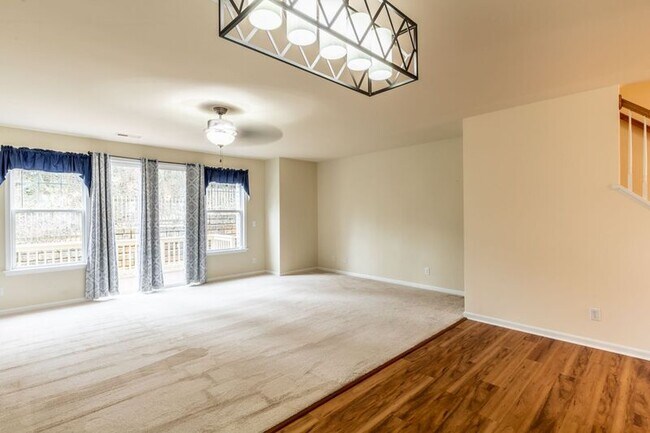 Building Photo - 2455 N Berkshire Rd