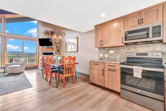 Building Photo - 2160 Mt Werner Cir