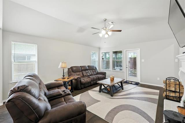 Building Photo - 221 Gardenia Dr