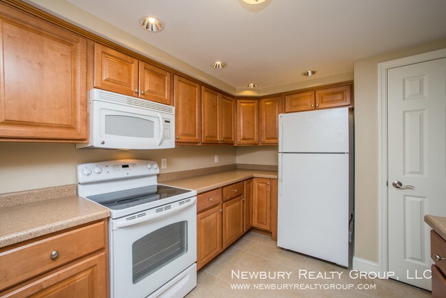 Primary Photo - Stunning Two-Bedroom Apartment