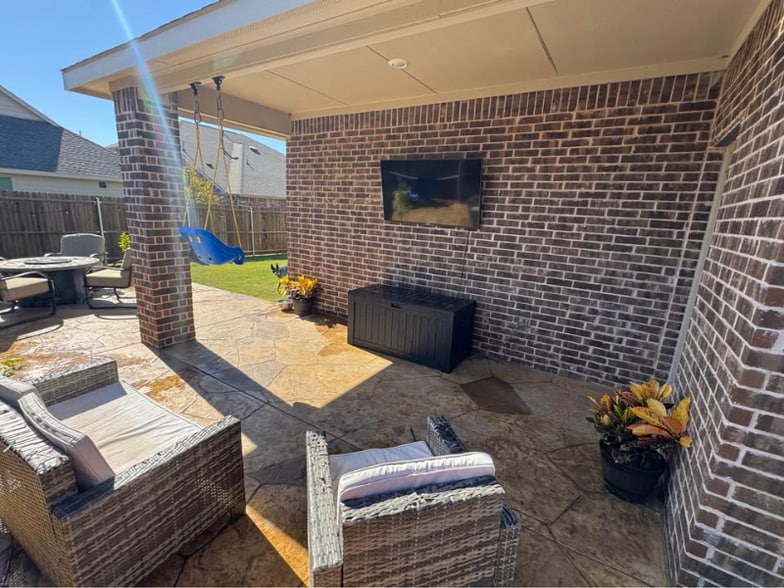 Building Photo - 1219 Smoketree Ln