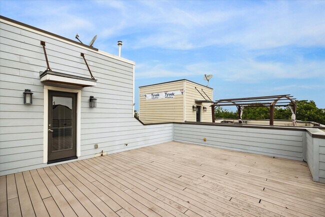 Building Photo - 2119 Cohn St