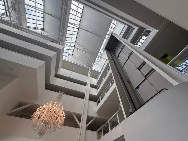 Building Photo - 42 8th St